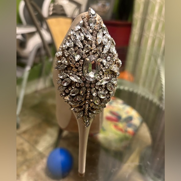 Absolutely Beautiful Badgley Mischka Collection size 7 - Picture 8 of 13